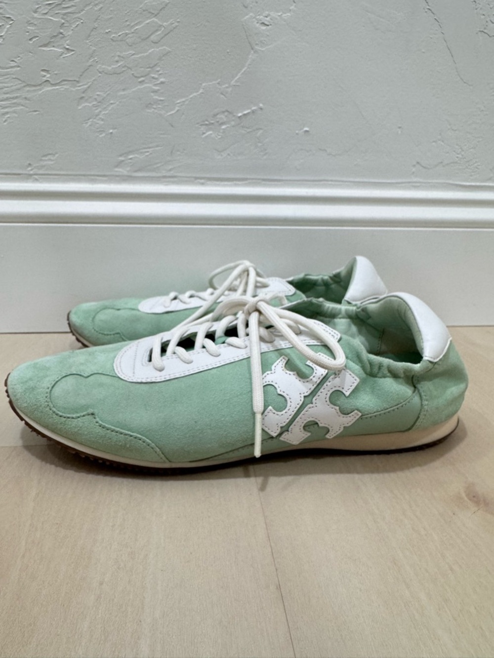 Tory Burch Mint Green White Suede Leather Logo Sneakers Women's 9.5 - Picture 3 of 15